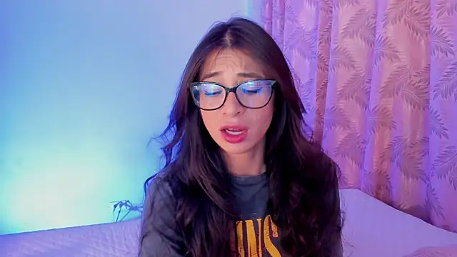 Snapshot of riley_bensongh chatting on September 26, 2025, 8:46 pm riley bensongh online show from September 26, 2025, 8:46 pm