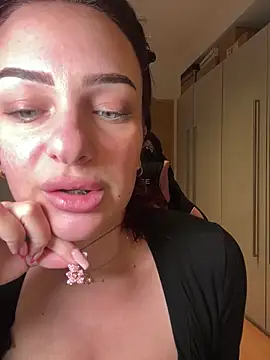 OliviaaFischer online show from March 5, 2026, 12:56 pm