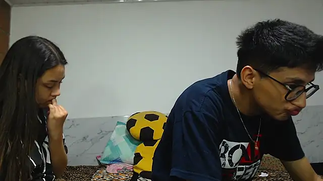 Snapshot of Noa_Arez chatting on December 22, 2025, 4:31 am Noa Arez online show from December 22, 2025, 4:31 am