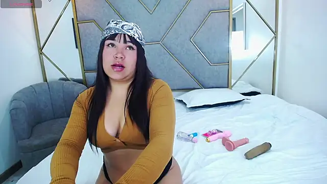 Snapshot of KarinaPrath chatting on September 23, 2025, 10:02 pm KarinaPrath online show from September 23, 2025, 10:02 pm