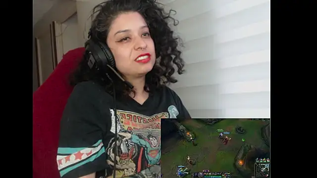 miss carmila1 online show from October 4, 2025, 10:41 pm