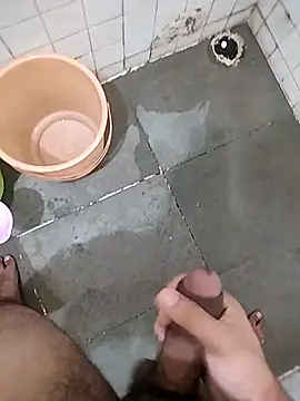 COme8989 online show from September 15, 2025, 10:26 am