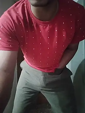 COme8989 online show from January 13, 2026, 12:21 pm