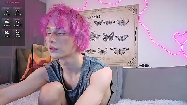 Your avatar online show from January 12, 2026, 10:26 pm