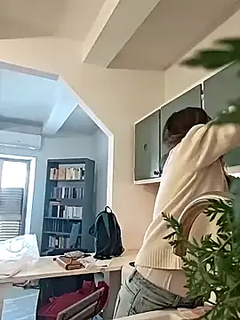 DaisyDea online show from November 5, 2025, 10:37 am