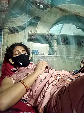 priyastrip314 online show from April 15, 2026, 7:58 pm