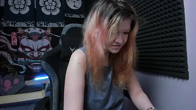 Nora lovvvv online show from September 23, 2025, 10:51 am