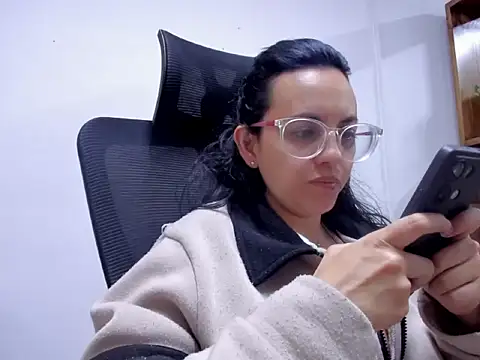 dalila macherano1 online show from September 25, 2025, 7:17 pm