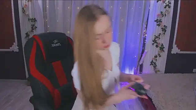 -Seava online show from October 8, 2025, 4:04 pm