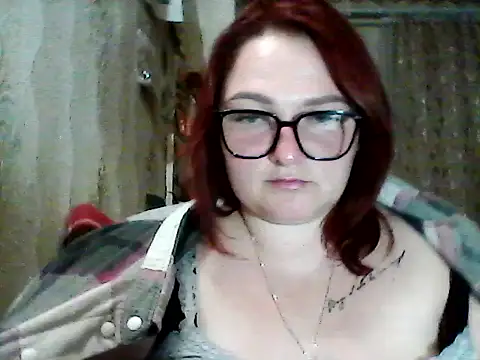 AngelQSky online show from September 28, 2025, 6:02 pm