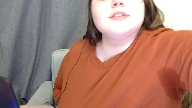 Snapshot of brattyprincessemma chatting on February 21, 2026, 5:14 pm brattyprincessemma online show from February 21, 2026, 5:14 pm