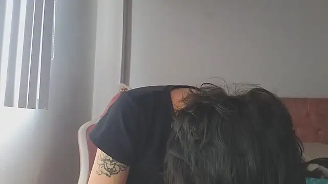 Snapshot of Crystal_Star_ chatting on October 19, 2025, 2:40 pm Crystal Star online show from October 19, 2025, 2:40 pm