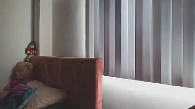 Snapshot of Crystal_Star_ chatting on November 24, 2025, 3:23 pm Crystal Star online show from November 24, 2025, 3:23 pm