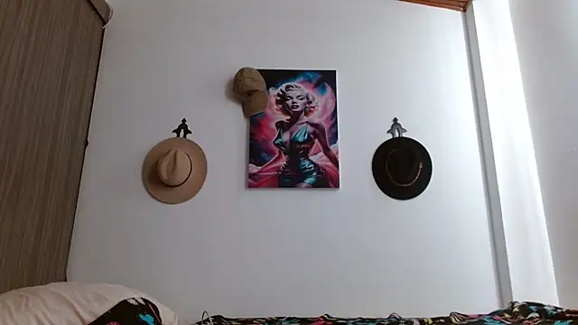 Snapshot of Crystal_Star_ chatting on February 12, 2026, 2:12 pm Crystal Star online show from February 12, 2026, 2:12 pm