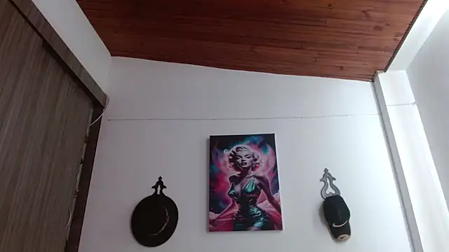 Crystal Star  online show from April 10, 2026, 1:49 pm