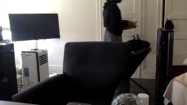 Diodre Benyoon online show from February 7, 2026, 5:27 pm