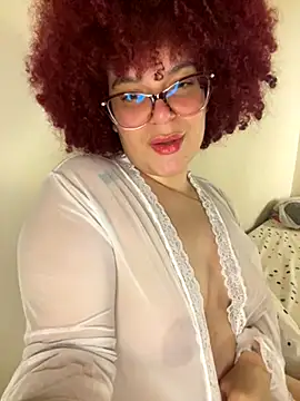 Enyagleam  online show from October 10, 2025, 2:21 am