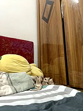 Snapshot of July-Asian chatting on October 25, 2025, 2:56 pm July-Asian online show from October 25, 2025, 2:56 pm