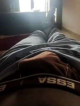 slim-uncut online show from October 29, 2025, 7:10 am