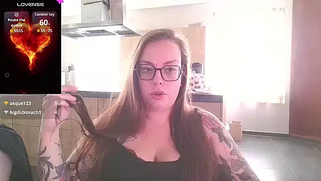 Miss Lucifer6 online show from September 22, 2025, 1:24 pm