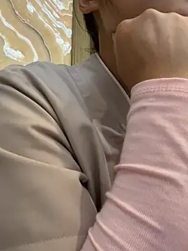 QueenLink online show from October 6, 2025, 5:49 am