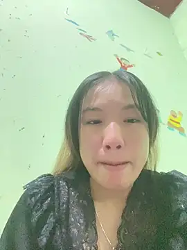 QueenLink online show from October 9, 2025, 6:06 pm