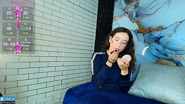 nena cupcake  online show from September 16, 2025, 11:22 am