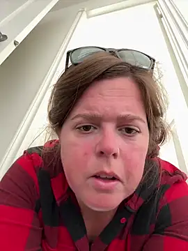 Snapshot of hornykitty1210 chatting on October 28, 2025, 2:53 pm hornykitty1210 online show from October 28, 2025, 2:53 pm