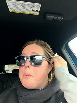 Snapshot of hornykitty1210 chatting on January 14, 2026, 7:52 pm hornykitty1210 online show from January 14, 2026, 7:52 pm