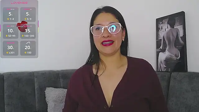 Snapshot of Alana_steel_1 chatting on May 5, 2026, 7:44 pm Alana steel 1 online show from May 5, 2026, 7:44 pm