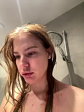 Chloemillerrxx online show from January 8, 2026, 5:26 pm