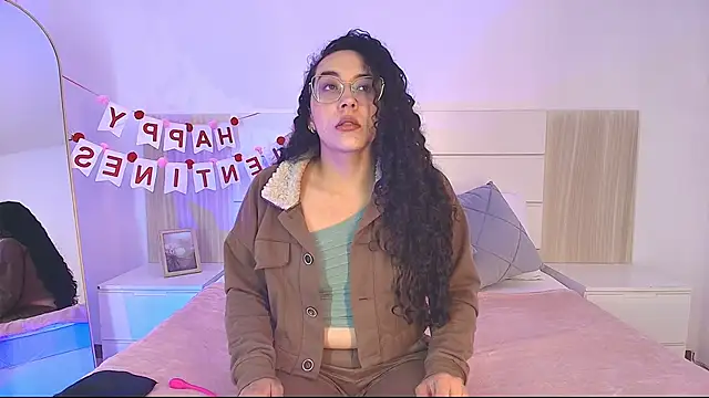 alehia cute online show from February 16, 2026, 10:06 pm