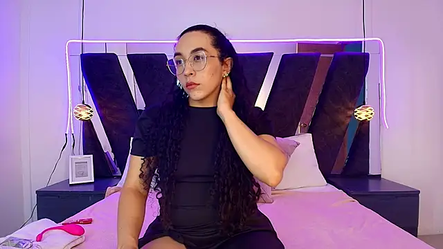 alehia cute online show from March 16, 2026, 10:14 pm