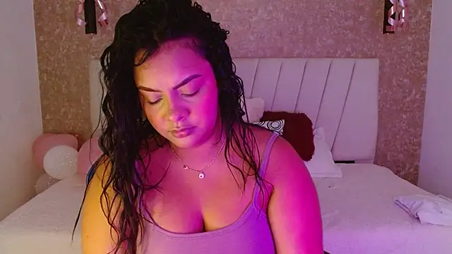 Snapshot of Amaranta_carey chatting on October 9, 2025, 11:36 pm Amaranta carey online show from October 9, 2025, 11:36 pm