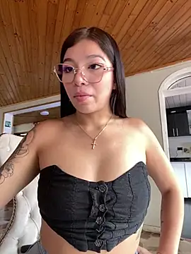 Maddy Piink online show from February 3, 2026, 8:58 pm