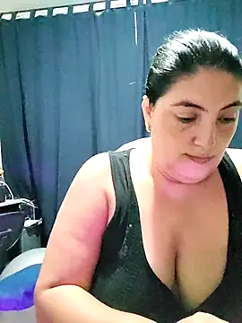 lina maria99 online show from November 5, 2025, 1:27 am