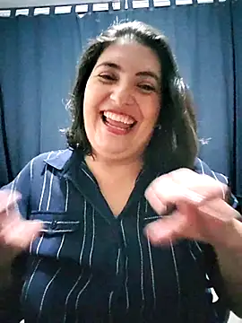 lina maria99 online show from November 6, 2025, 3:07 am