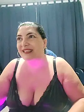 lina maria99 online show from November 10, 2025, 8:35 am