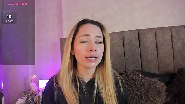 Snapshot of LanaMills_ chatting on January 17, 2026, 4:50 am LanaMills online show from January 17, 2026, 4:50 am