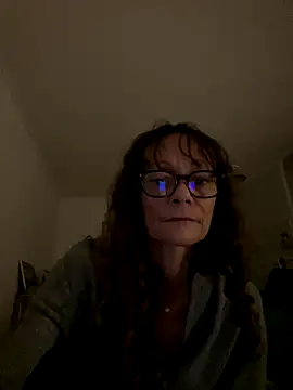 Chris06d22xh online show from October 8, 2025, 6:49 pm