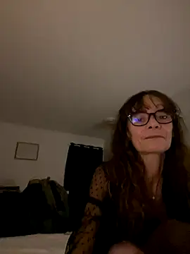 Chris06d22xh online show from October 18, 2025, 7:36 pm