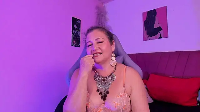 Snapshot of PalomaLombardi chatting on February 3, 2026, 2:53 am PalomaLombardi online show from February 3, 2026, 2:53 am