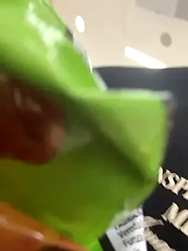 lu styles  online show from October 23, 2025, 9:35 pm