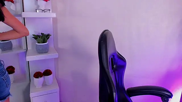 Snapshot of Aria_Joness_ chatting on February 9, 2026, 9:19 pm Aria Joness online show from February 9, 2026, 9:19 pm