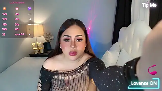 Snapshot of Unforgettable_Maria chatting on October 27, 2025, 4:27 am Unforgettable Maria online show from October 27, 2025, 4:27 am