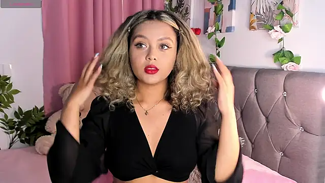 Snapshot of isajonnes18 chatting on November 27, 2025, 11:40 pm isajonnes18 online show from November 27, 2025, 11:40 pm