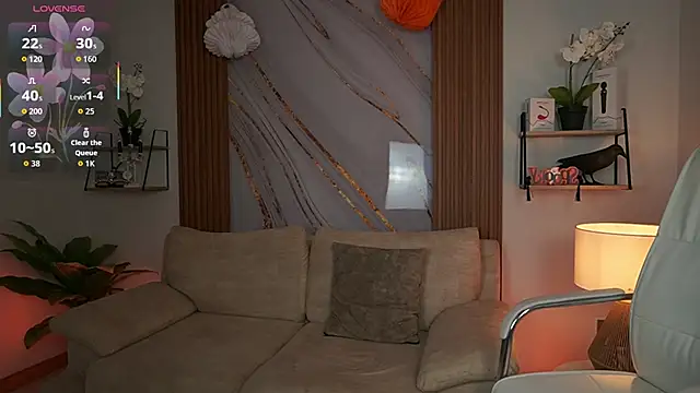 MilaCrave online show from October 18, 2025, 11:44 am