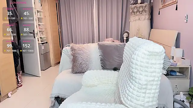 Y2Luvk online show from October 17, 2025, 9:17 pm