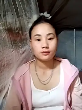 Snapshot of Ruaiuoi chatting on March 5, 2026, 12:12 pm Ruaiuoi online show from March 5, 2026, 12:12 pm