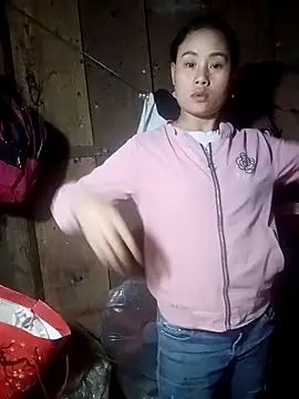 Snapshot of Ruaiuoi chatting on March 7, 2026, 12:13 pm Ruaiuoi online show from March 7, 2026, 12:13 pm